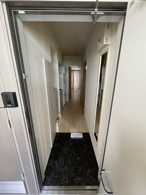 クレイノル　レーヴの玄関