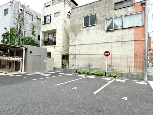 アジールコート町屋の駐車場|駐車スペースもあります