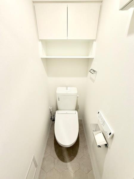 アジールコート町屋のトイレ|コンパクトで使いやすいトイレです