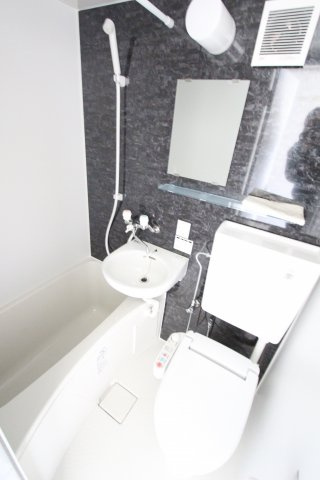 【トイレ】 | ユナイト鶴見エリッククラプトン | 同物件の参考写真です。