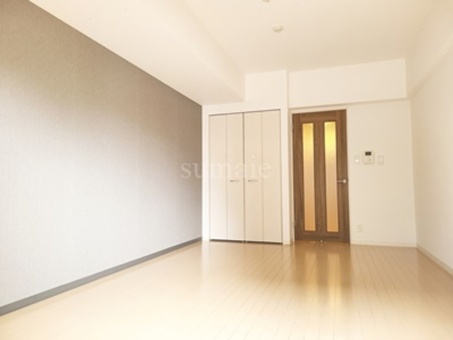 ミュールソレアードの寝室|10.1帖の居室です☆