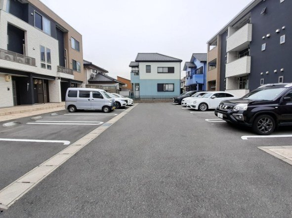 ミライズ　Ⅰの駐車場