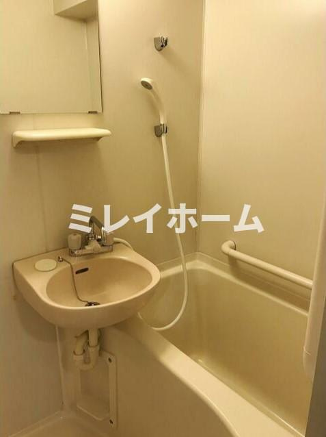 ラフュージュ大井町の浴室