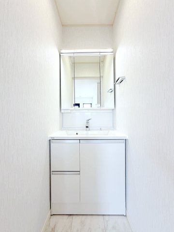 鎌倉市関谷戸建の独立洗面台