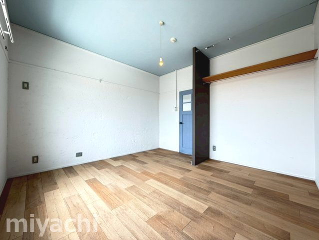 徳島市北矢三町４丁目の賃貸マンションの洋室