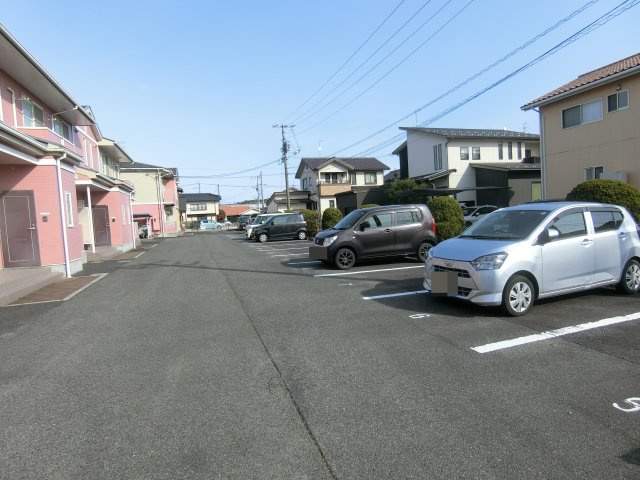 エクセラン・アビテＢの駐車場