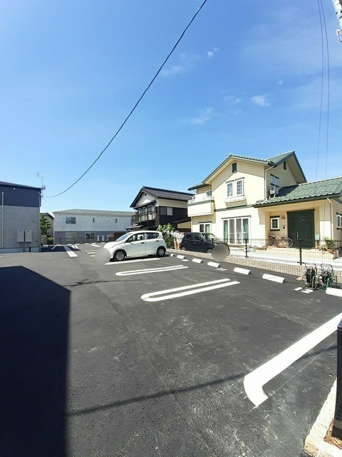 フリージアＡの駐車場