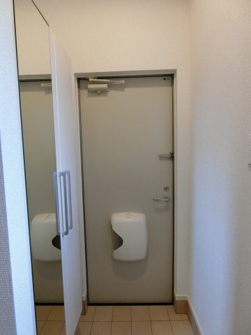フリージアＡの玄関