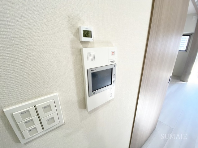 ディアレイシャス赤羽のセキュリティ|モニター付きインターホンです☆
