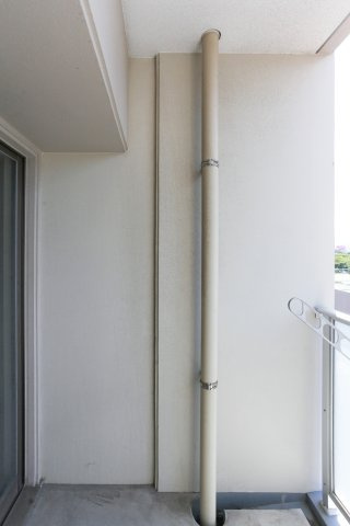 サヴォイ箱崎邸園　13階のバルコニー|別号室のものになります。現状優先。