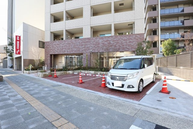 ラ・シック　サヴォイ　7階の駐車場