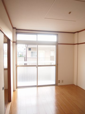 リバーサイド小川Ｂの居間・リビング