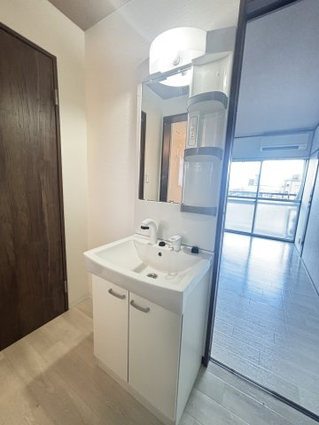 マンションなぎさの洗面所