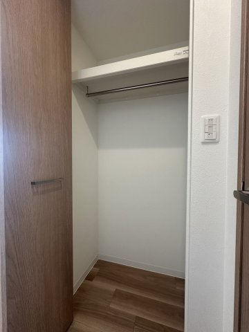 【収納】プレサンス朝潮橋ベイ・ブリーズ