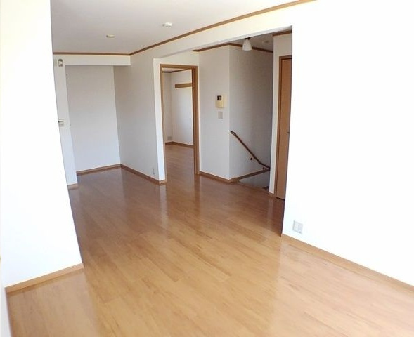 山手メゾン参　Ａの居間・リビング