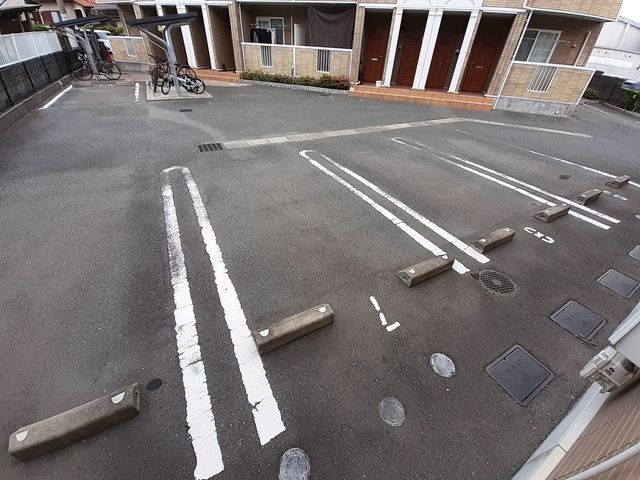 グランデ　ムツミＡの駐車場