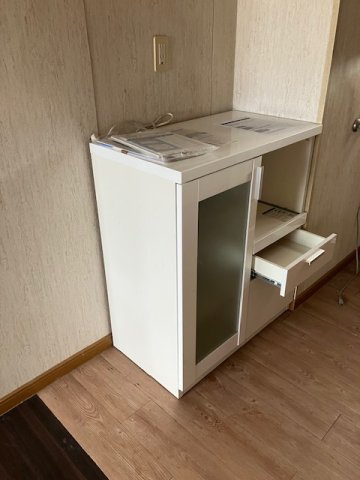 コーラスハイツのキッチン|小物を収納するのに便利な食器棚