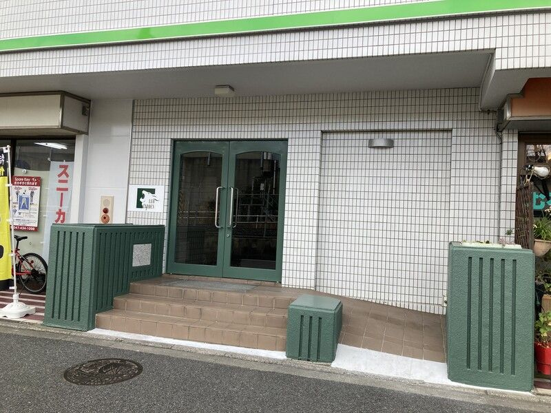 ＬＥＯ六拾弐番館のエントランス