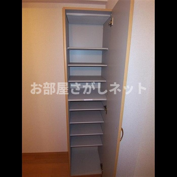 ＴＲＡＤＩＳ ＮＩＰＰＯＲＩ Ｓ【おとり物件なし】#学生・社会人にオススメ！初期費用分割払いOK！の収納