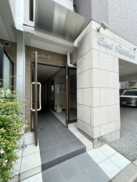 クレアール立花のエントランス