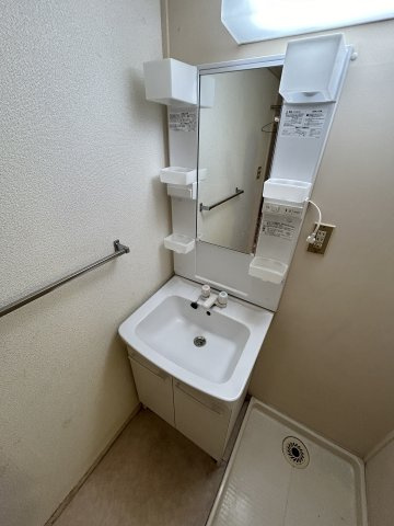 サンコーポラス南港（26号棟）の独立洗面台