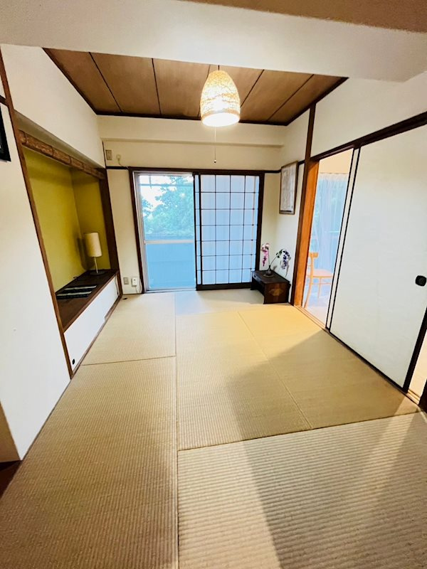 シャトー宮坂の和室