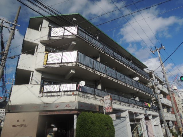 甲南メゾン春日の外観