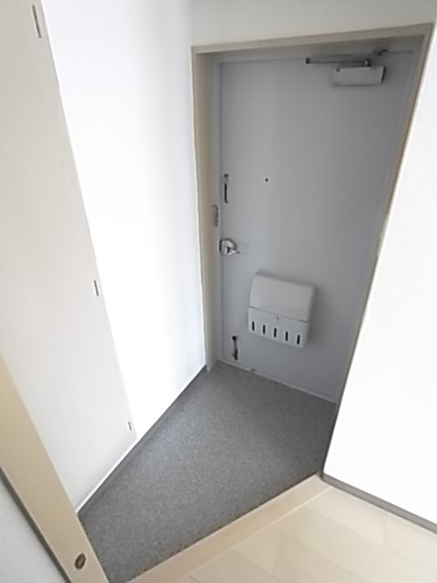 甲南メゾン春日の玄関