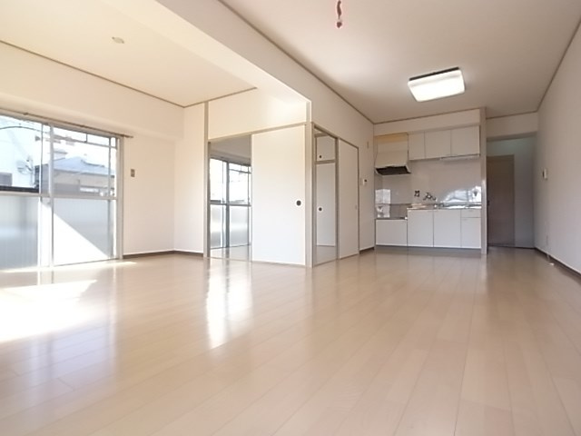 甲南メゾン春日の居間・リビング