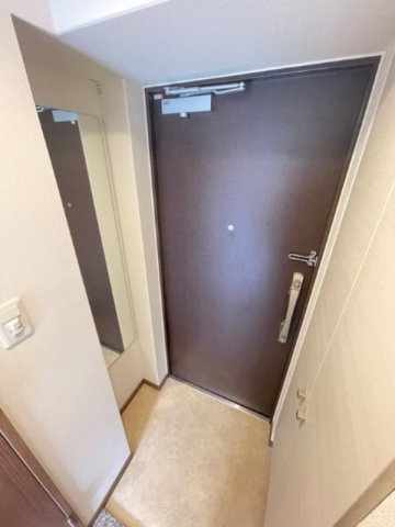 W-STYLE大阪谷町の玄関