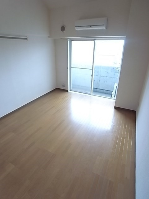 サンクレスト西宮の居間・リビング