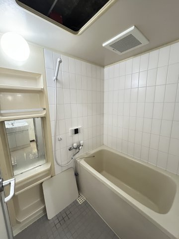 モンスフェール篠原北町の浴室