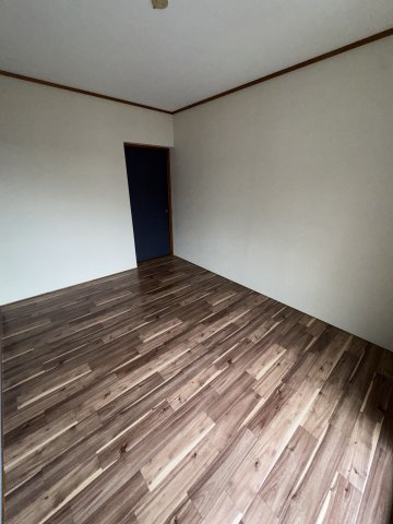 グリーンハイツ妙法寺B棟のロビー