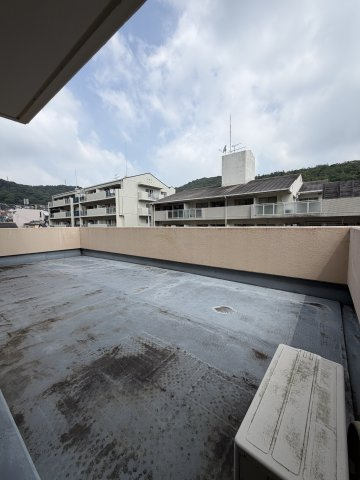 朝日プラザモンターニュ北神戸1番館のバルコニー