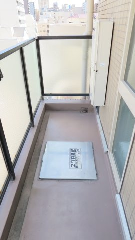 プランドールキンエー難波のバルコニー