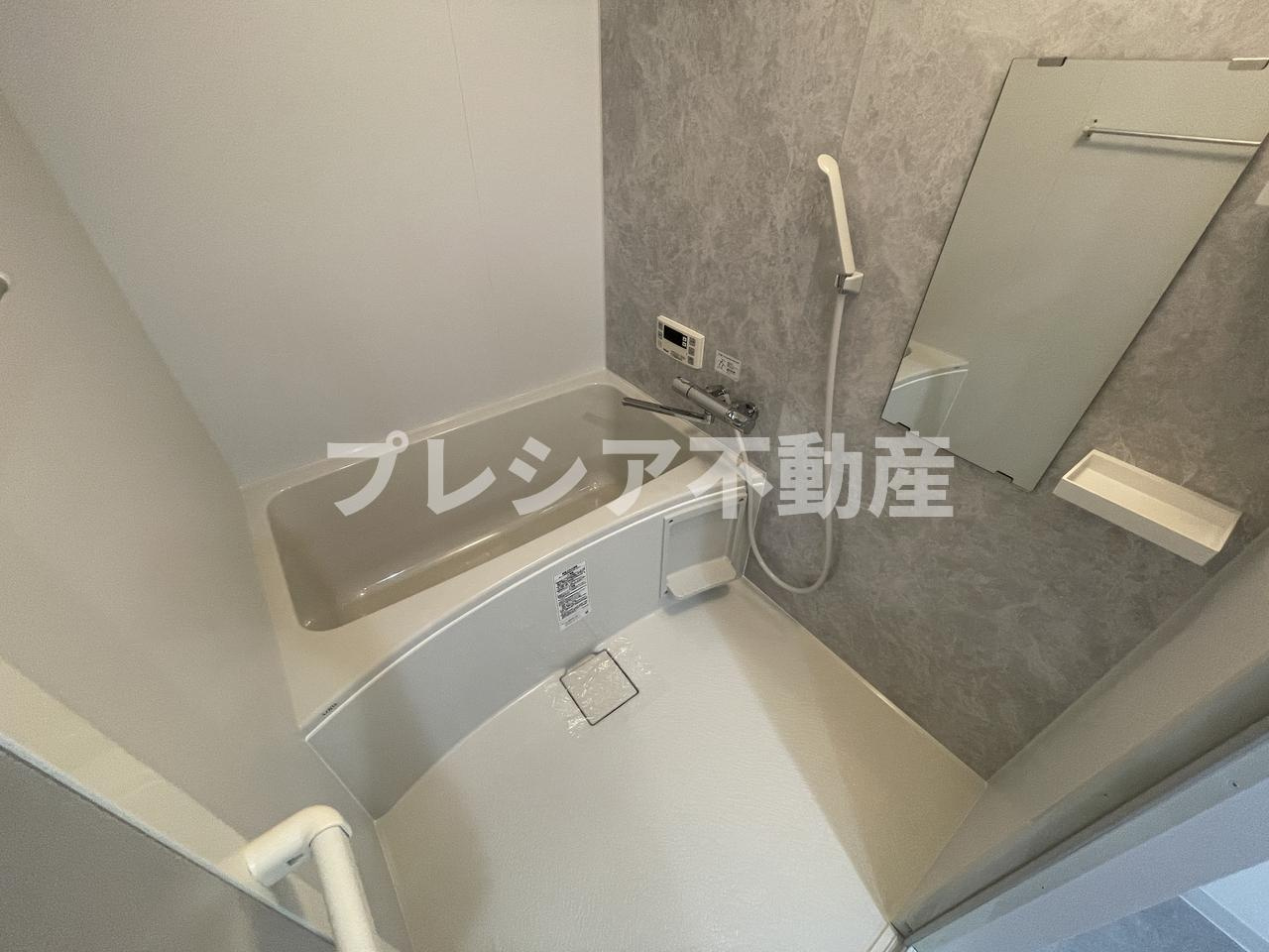 リーヴェンス甲子園口の浴室