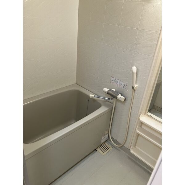 Crown Hillsの浴室|室内の写真は別部屋となりますので現況優先とさせて頂きます。