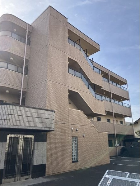 Crown Hillsの駐車場|室内の写真は別部屋となりますので現況優先とさせて頂きます。