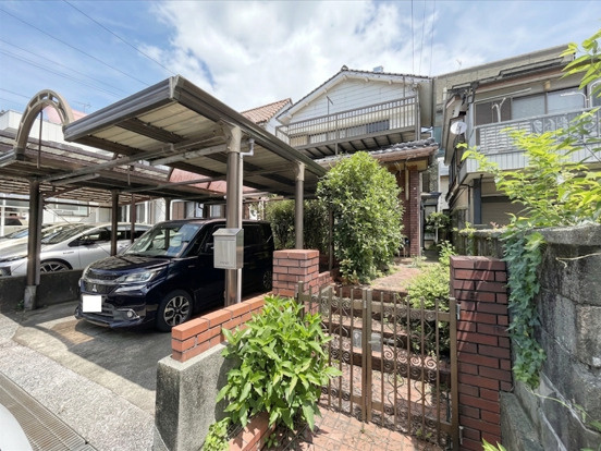 「LDKへ間取り変更予定」高知市一宮東町5丁目　中古一戸建ての外観|カーポートは撤去予定です。