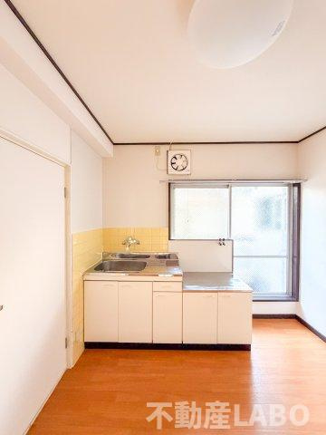 マンション丸保のキッチン