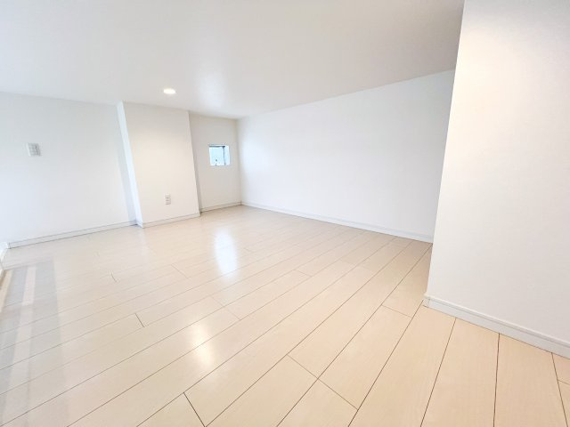 Estrella Abikoのその他