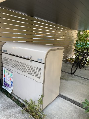 Lussoのその他共用部分|ゴミ置場写真
