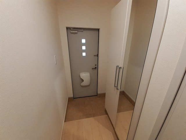 グランディールＡ　（小瀬町）の玄関|シンプルで使いやすい玄関です