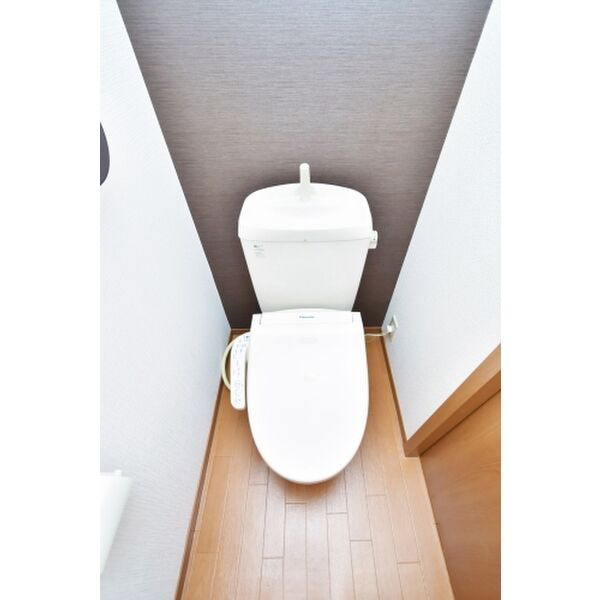 TSコートのトイレ|落ち着いたトイレです