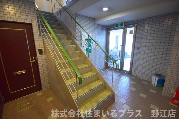小鳥ハイツのロビー