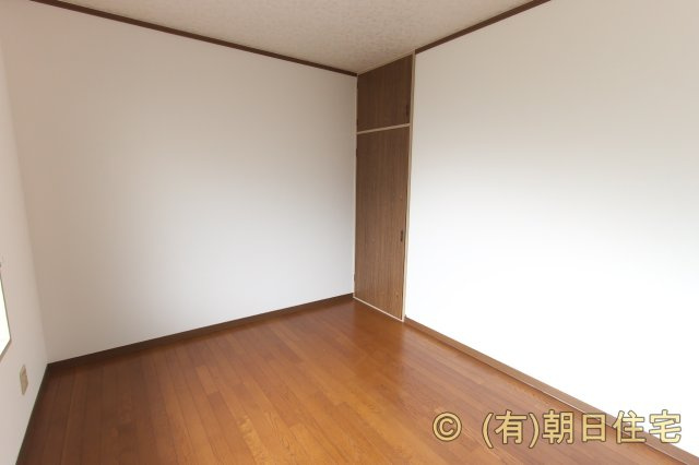 シャンテーヌの洋室