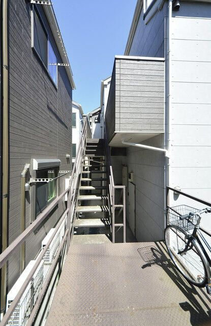 カントリー西横浜のエントランス