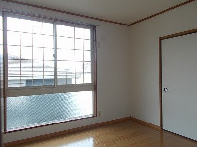 エクセルハイツの内装|明るい色調の室内です