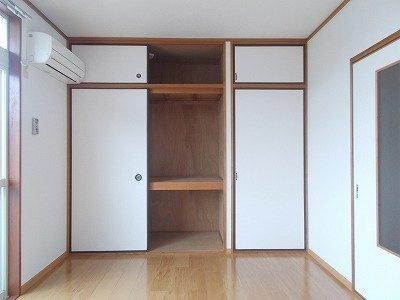 エクセルハイツの収納|こまごまとしたものを収納できそうですね