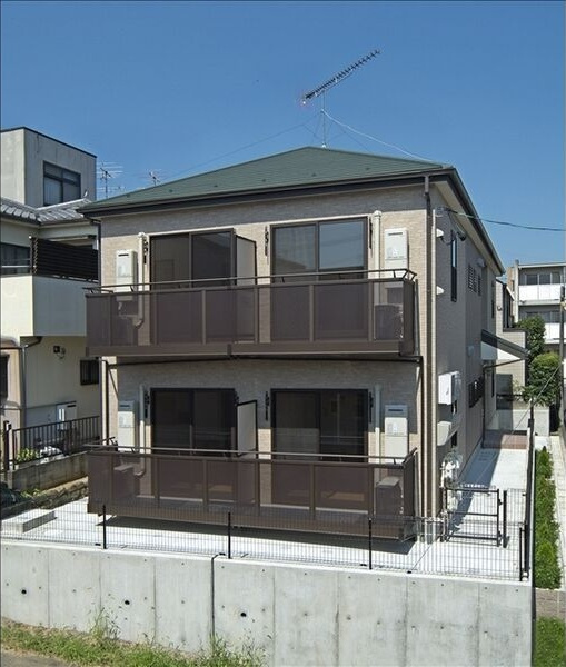 アリヴィオ東苑の外観